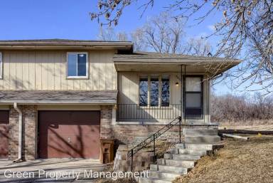 Main picture of 4874 Robin Dr