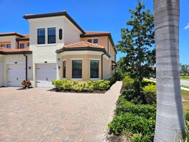 Main picture of 10042 Crooked Creek Dr