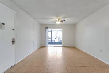 Main picture of 926 Lake Destiny Rd