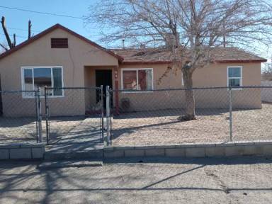 Main picture of 640 W Buena Vista St