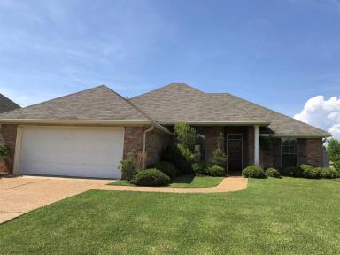 Main picture of 500 Oakleigh Pl