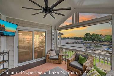 Main picture of 1205 Torrence Cir