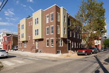 Main picture of 1507 W Oxford St