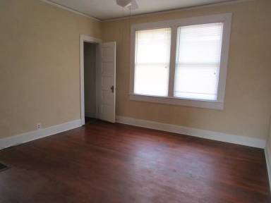 Main picture of 8 Ash St NE