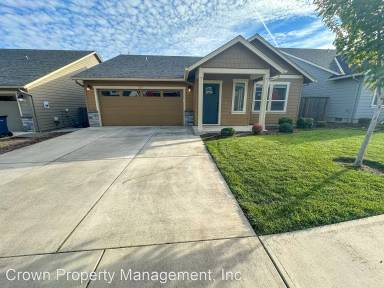 Main picture of 559 NE Fern Ave
