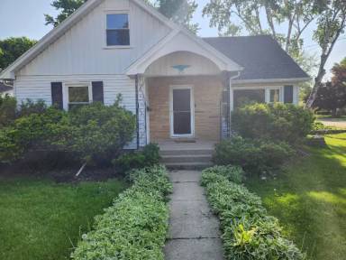Main picture of 125 N Maple Ave