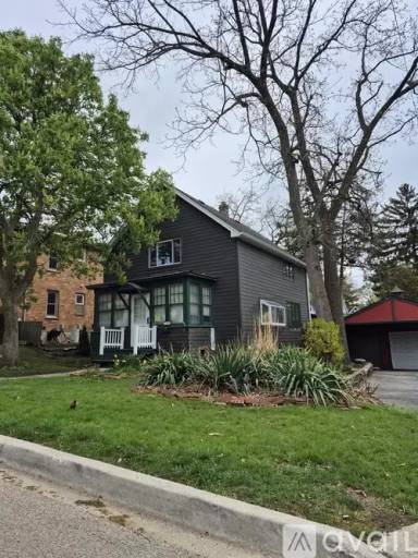 Main picture of 316 1st St