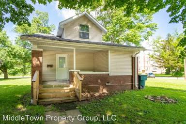 Main picture of 307 1/2 N Dicks St