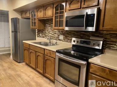 Main picture of 2002 E Pinon Dr
