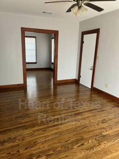 Main picture of 814 W 3rd St