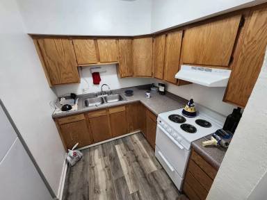 Main picture of 113 W Grand Ave