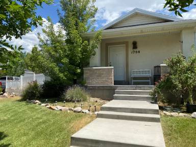 Main picture of 1708 Dean Ave