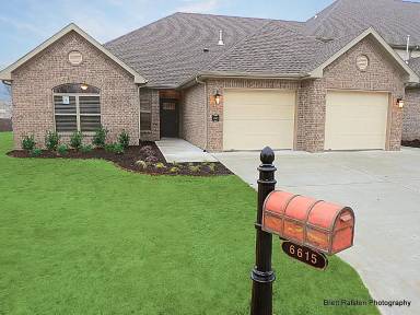 Main picture of 6615 W Valley View Rd