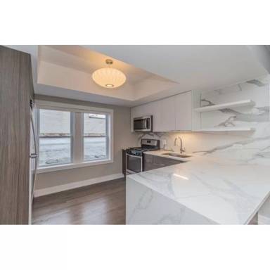 Main picture of 3124 N Broadway St