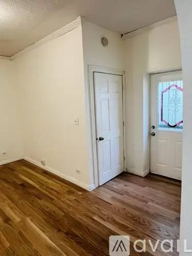 Main picture of 2318 W 19th St