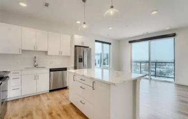 Main picture of 3908 Tennyson St