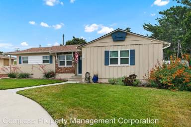 Main picture of 231 S Castle Cir