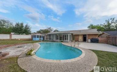Main picture of 5515 Gleason Dr