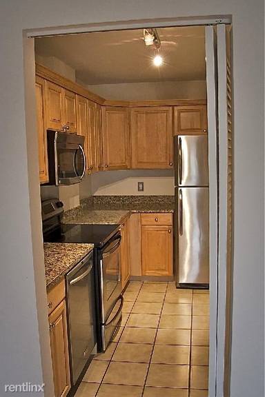Main picture of 100 Marion St