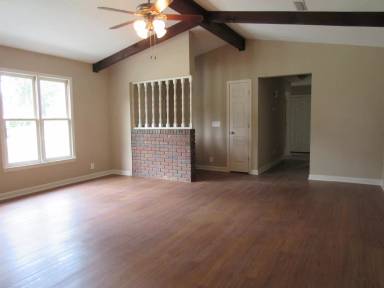 Main picture of 305 Chickasaw Rd