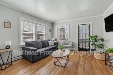 Main picture of 4015 Charlotte St