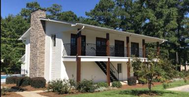 Main picture of Carriage Place Condominiums