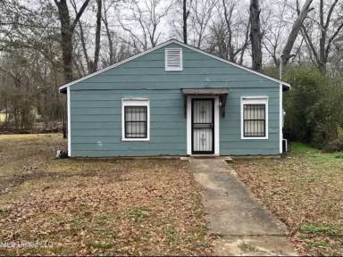 Main picture of 215 Vandergriff St