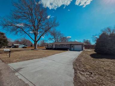 Main picture of 1605 Grand Ave