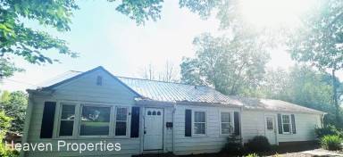 Main picture of 401 Hillside Dr