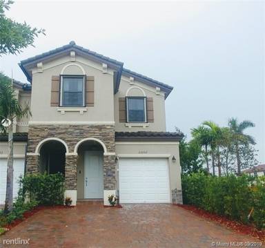 Main picture of 25062 SW 115th Ave