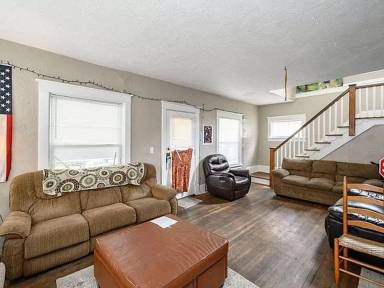 Main picture of 218 University Ave