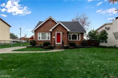 Main picture of 12 Mona Ct