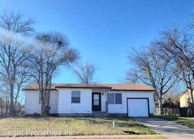 Main picture of 909 S 2nd St