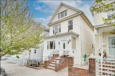 Main picture of 1343 125th St