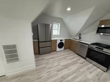 Main picture of 2607 W Haddon Ave