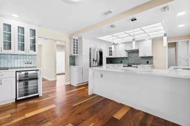 Main picture of 3610 Mary Ln