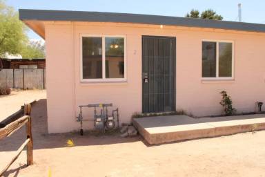 Main picture of 1446 E Blacklidge Dr