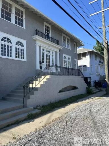 Main picture of 1030 Short St