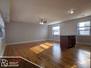 Main picture of 7616 N Marshfield Ave