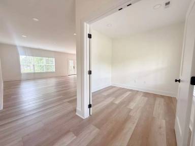 Main picture of 1403 Westbrook Cir