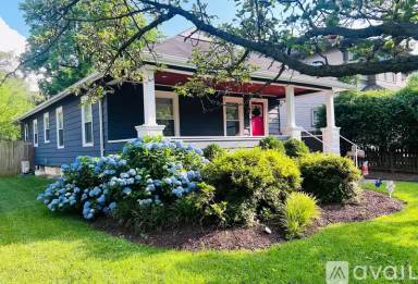 Main picture of 5712 Grosvenor Ln