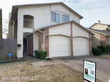 Main picture of 2914 Canis Cir