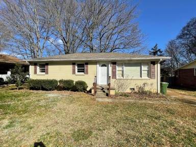 Main picture of 1921 Stevens Dr NE