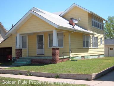 Main picture of 8 N Maple St