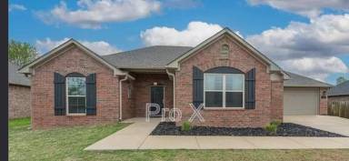 Main picture of 6234 Cord Ave Springdale, AR 72762