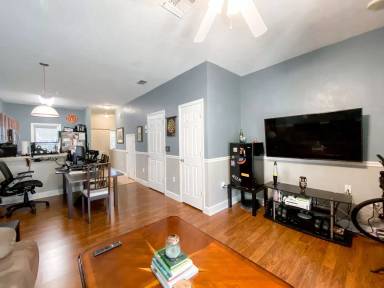 Main picture of 2945 SW 35th Pl
