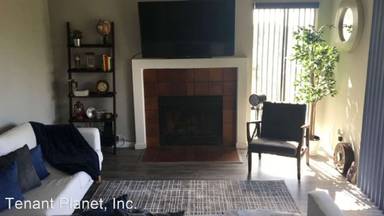 Main picture of 1673 Melrose Ave