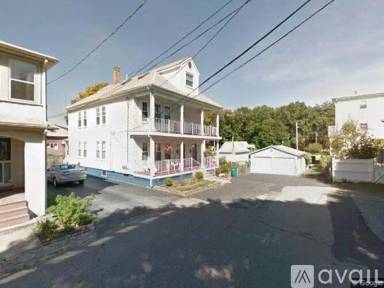 Main picture of 12 Lyle St