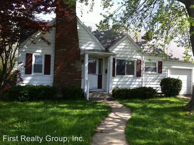 Main picture of 207 Ashwood Ave