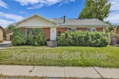 Main picture of 934 E Best Ave
